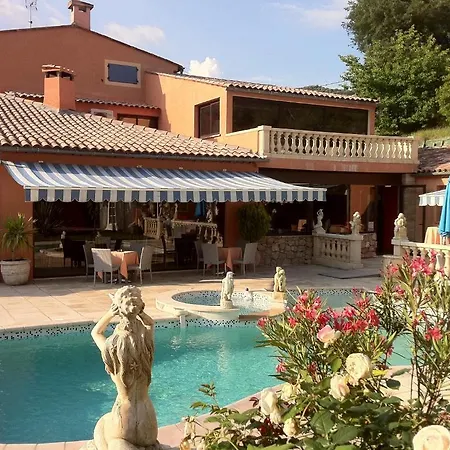 Hotel Cyriel 3*